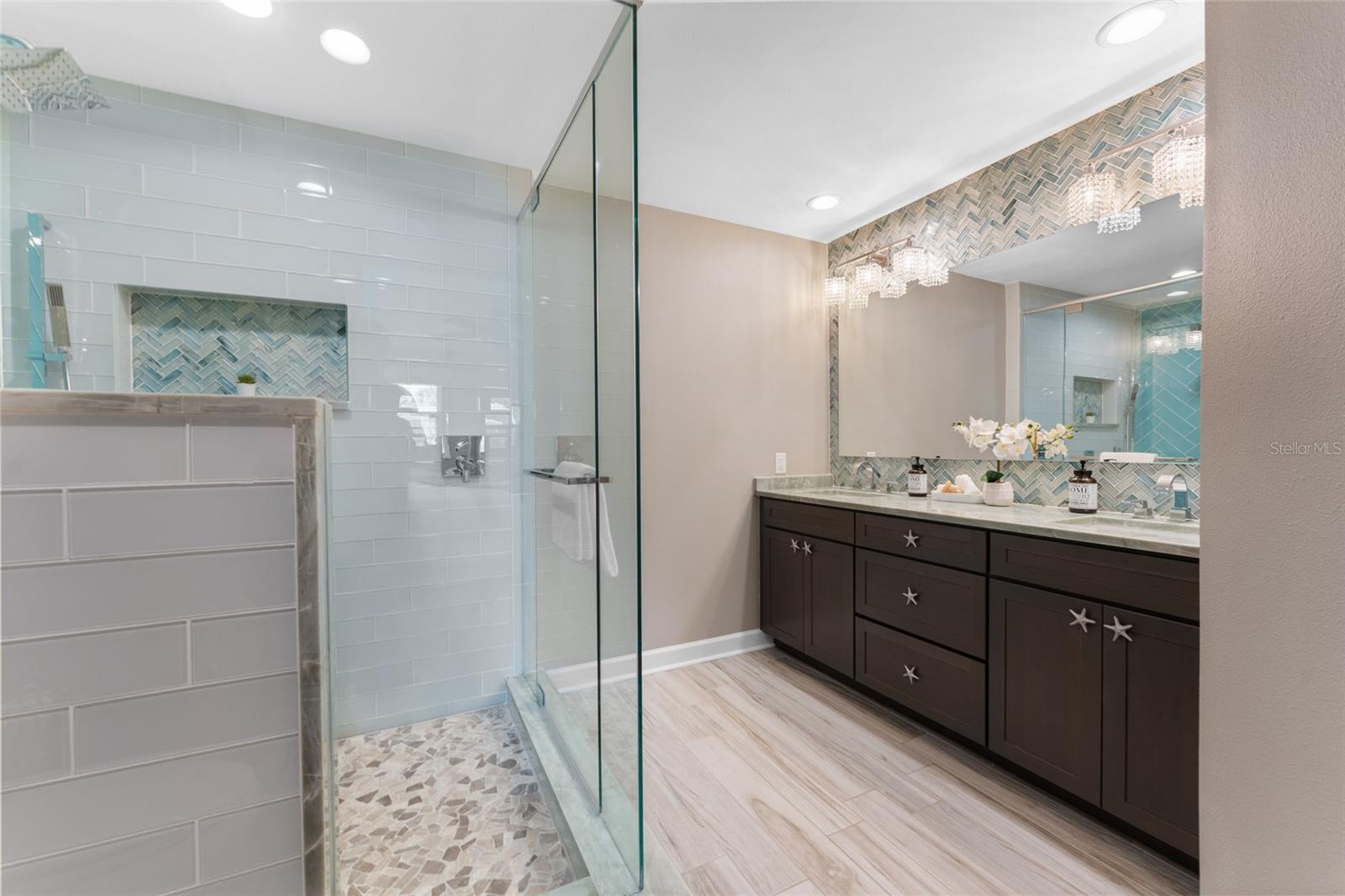 Image 17 of 41 For 2875 66th Terrace S