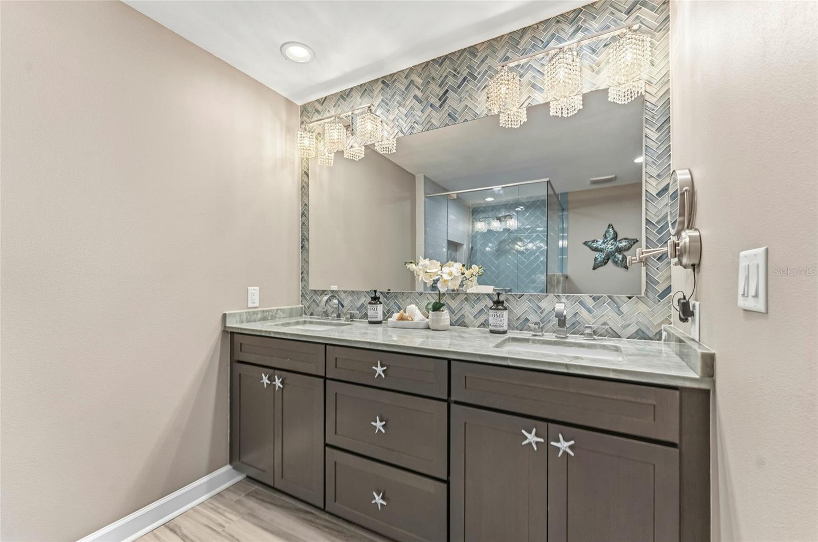 Image 18 of 41 For 2875 66th Terrace S