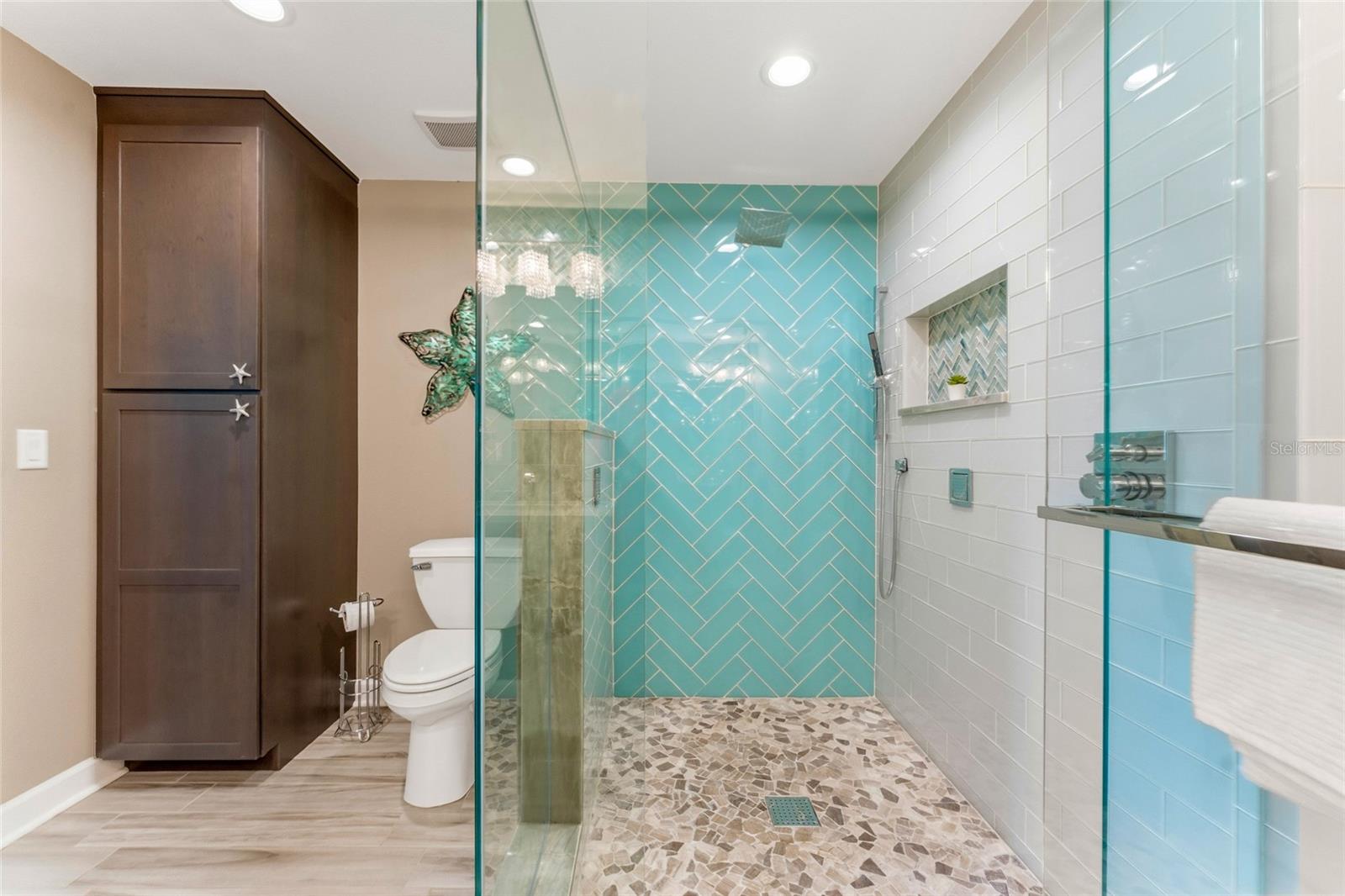 Image 19 of 41 For 2875 66th Terrace S