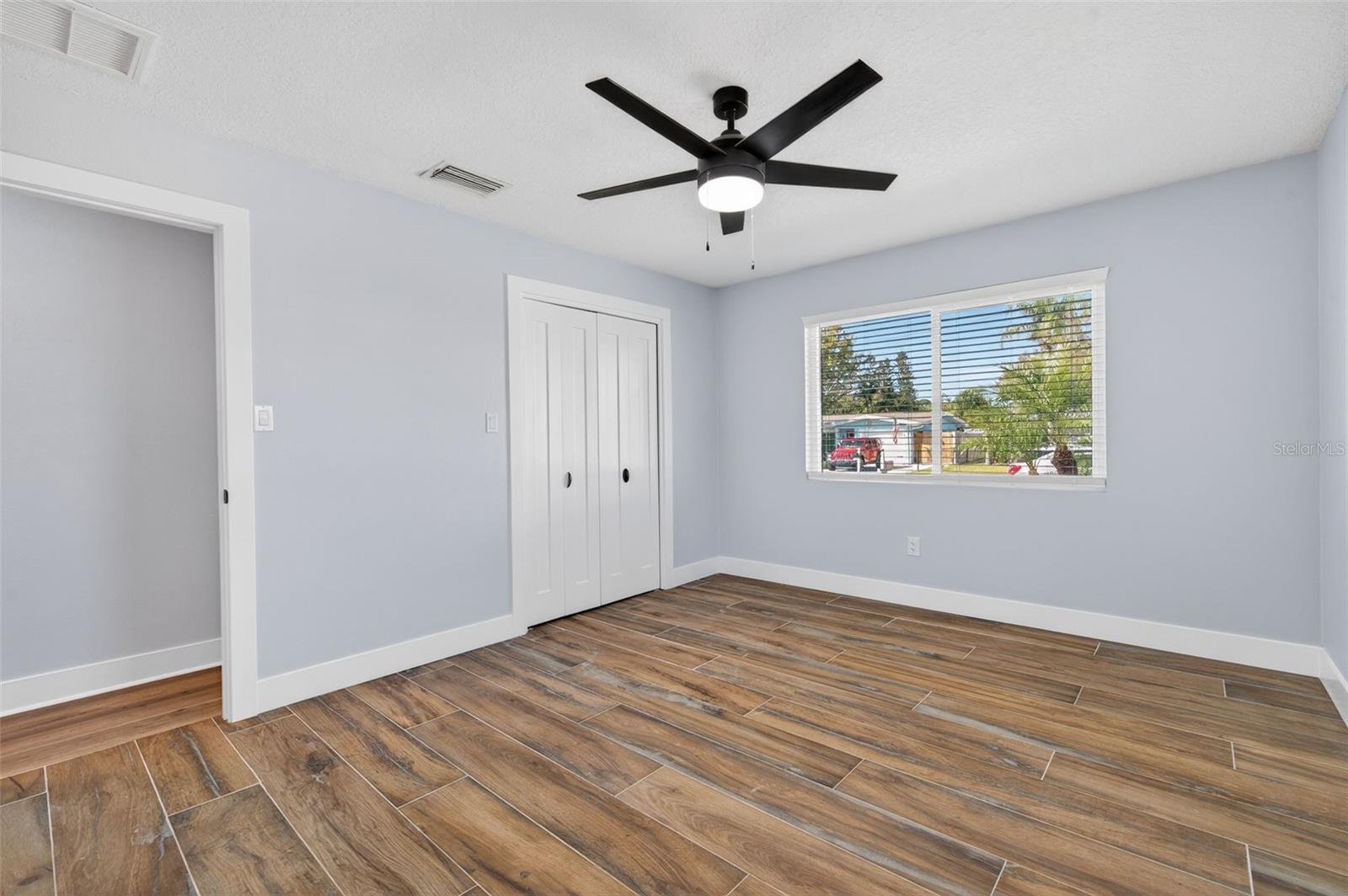 Image 13 of 49 For 1841 Douglas Avenue