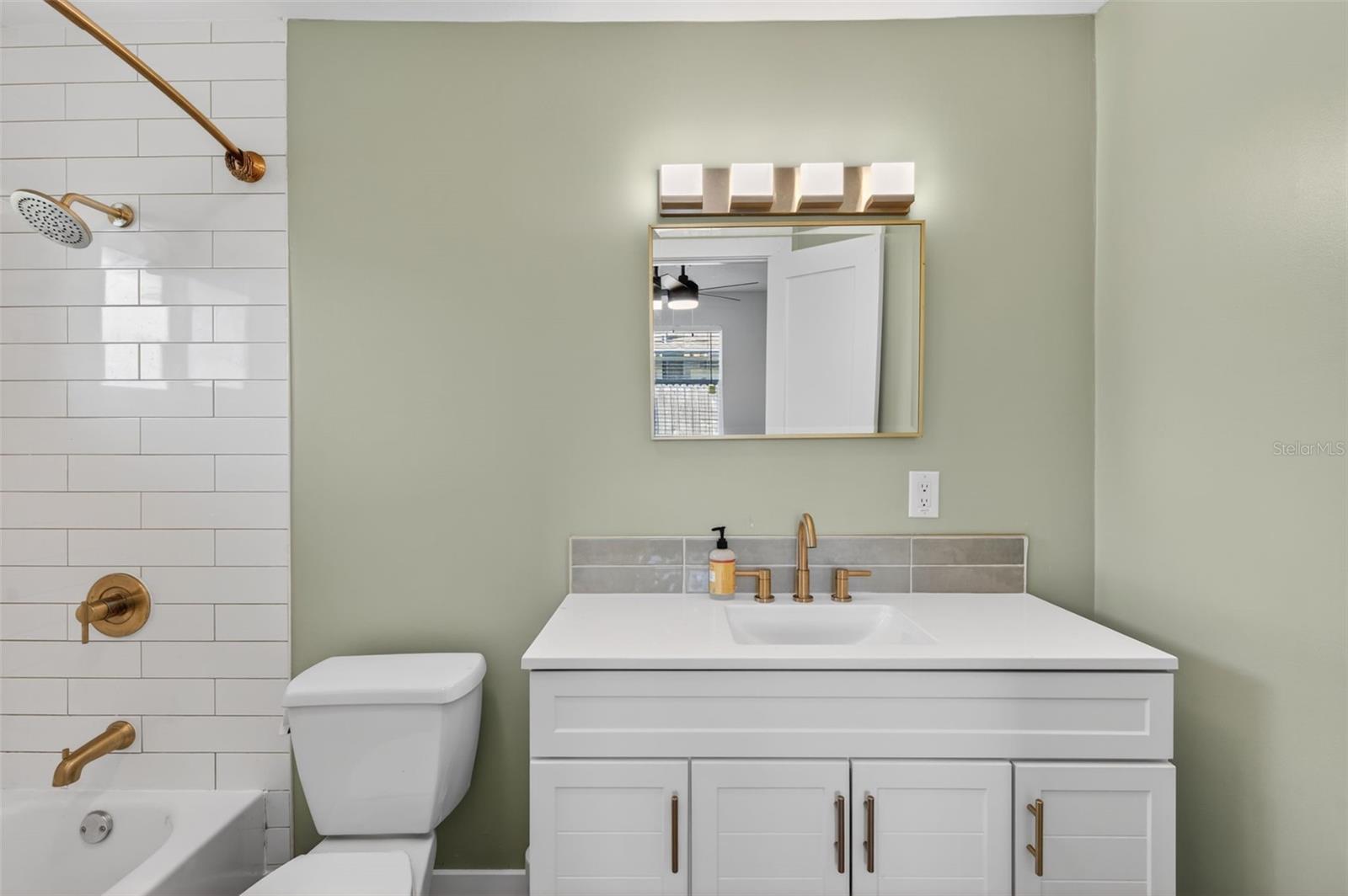 Image 15 of 49 For 1841 Douglas Avenue