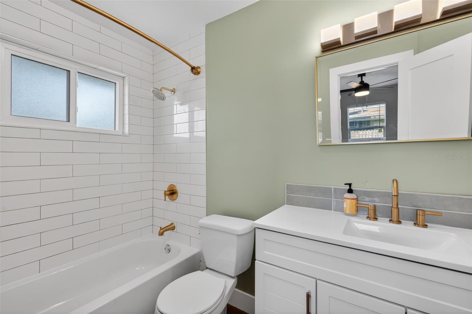 Image 16 of 49 For 1841 Douglas Avenue