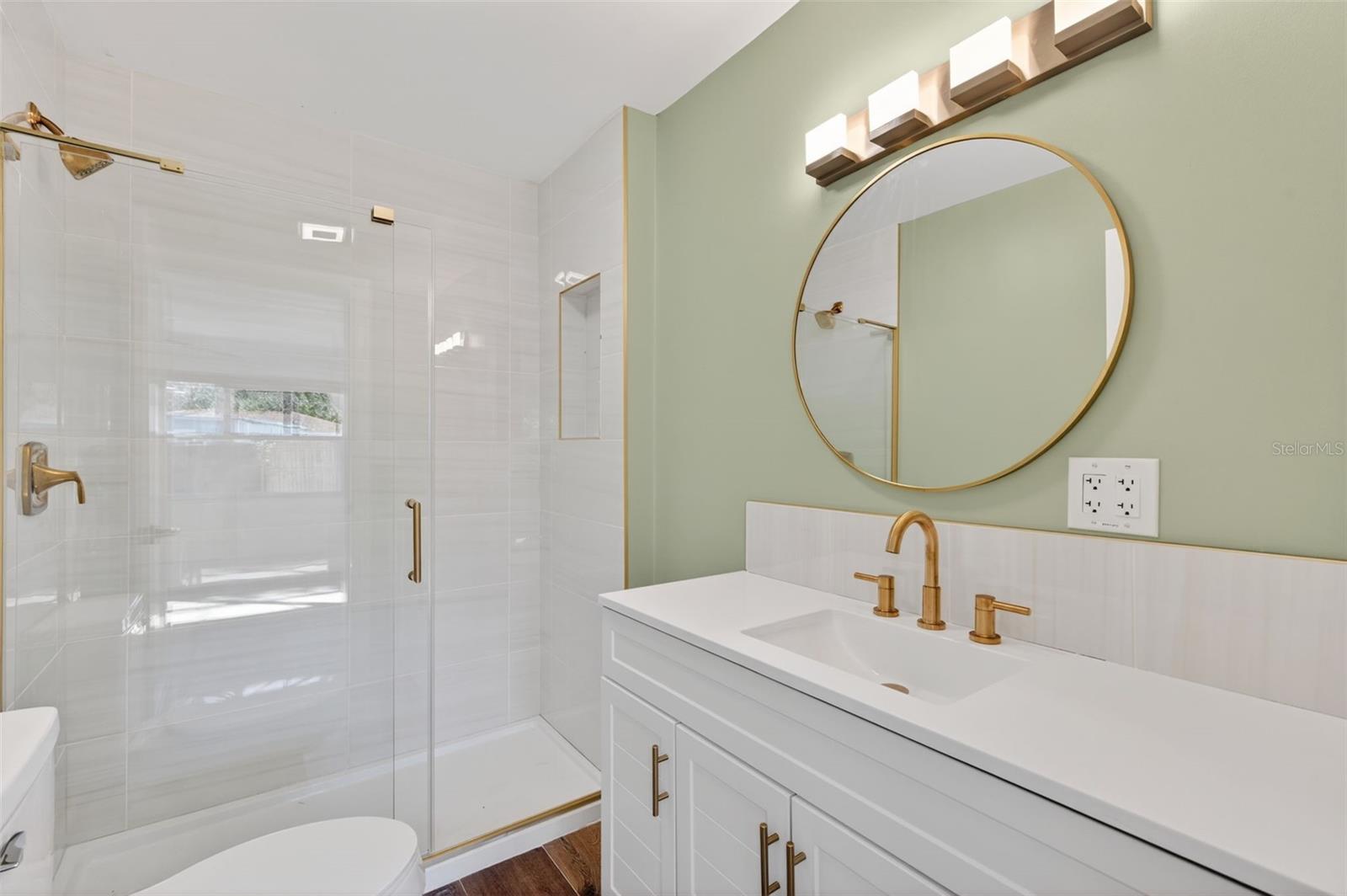 Image 22 of 49 For 1841 Douglas Avenue