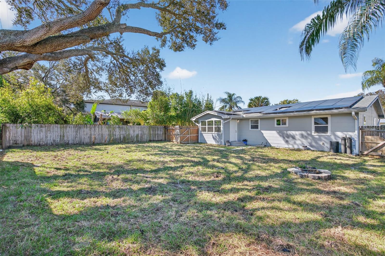 Image 32 of 49 For 1841 Douglas Avenue