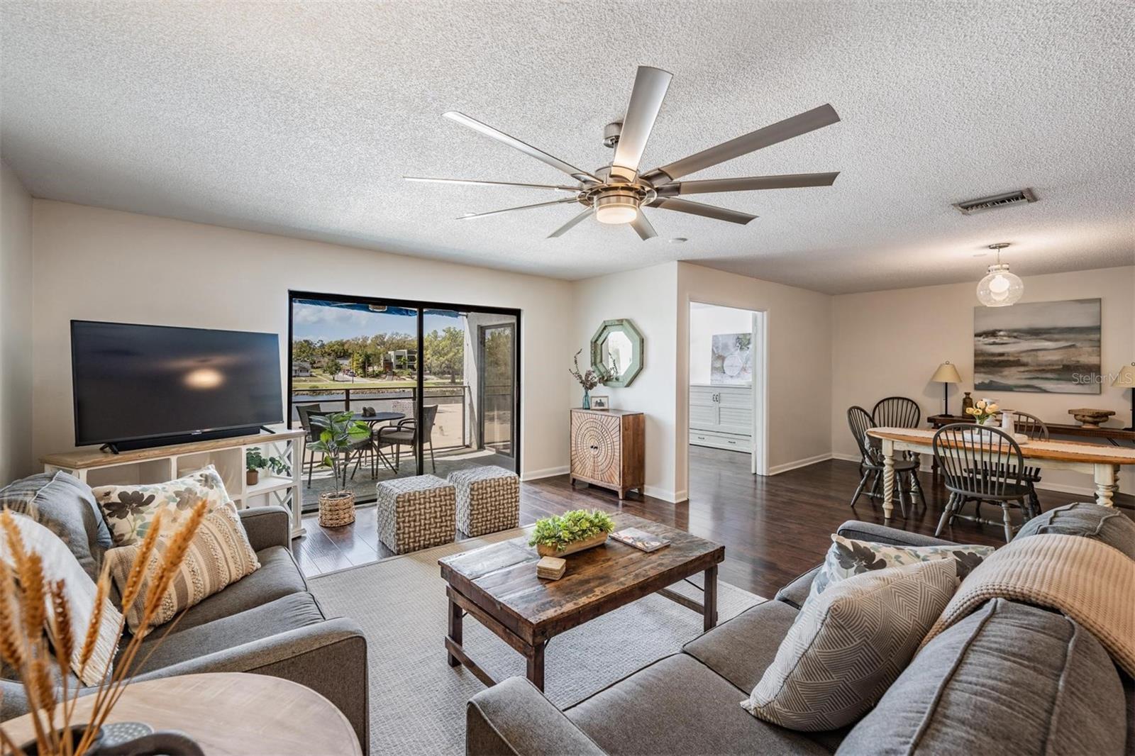 Image 16 of 49 For 2780 Riverside Drive 105