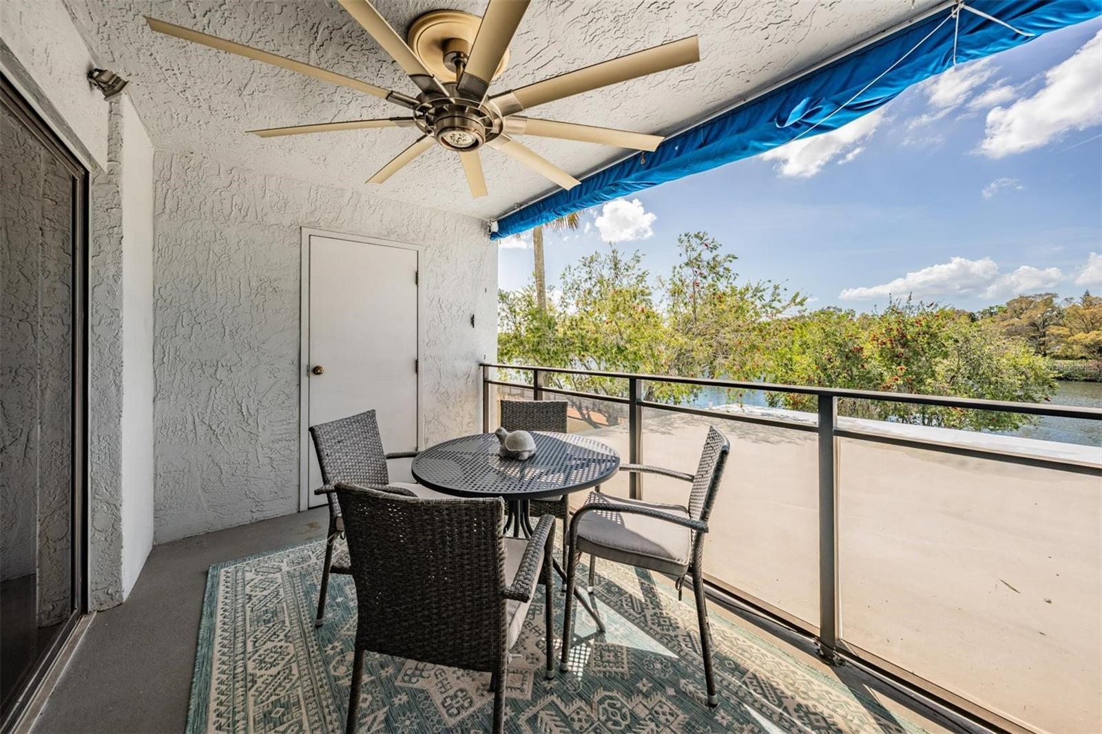 Image 31 of 49 For 2780 Riverside Drive 105