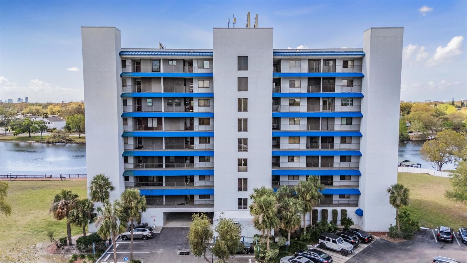 Image 36 of 49 For 2780 Riverside Drive 105