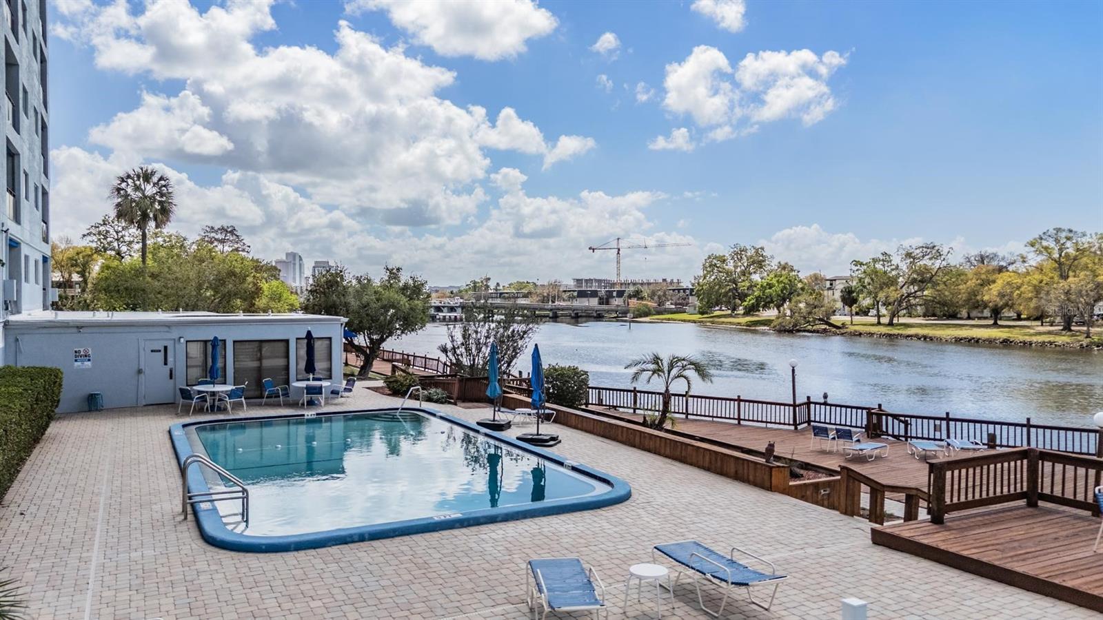 Image 38 of 49 For 2780 Riverside Drive 105