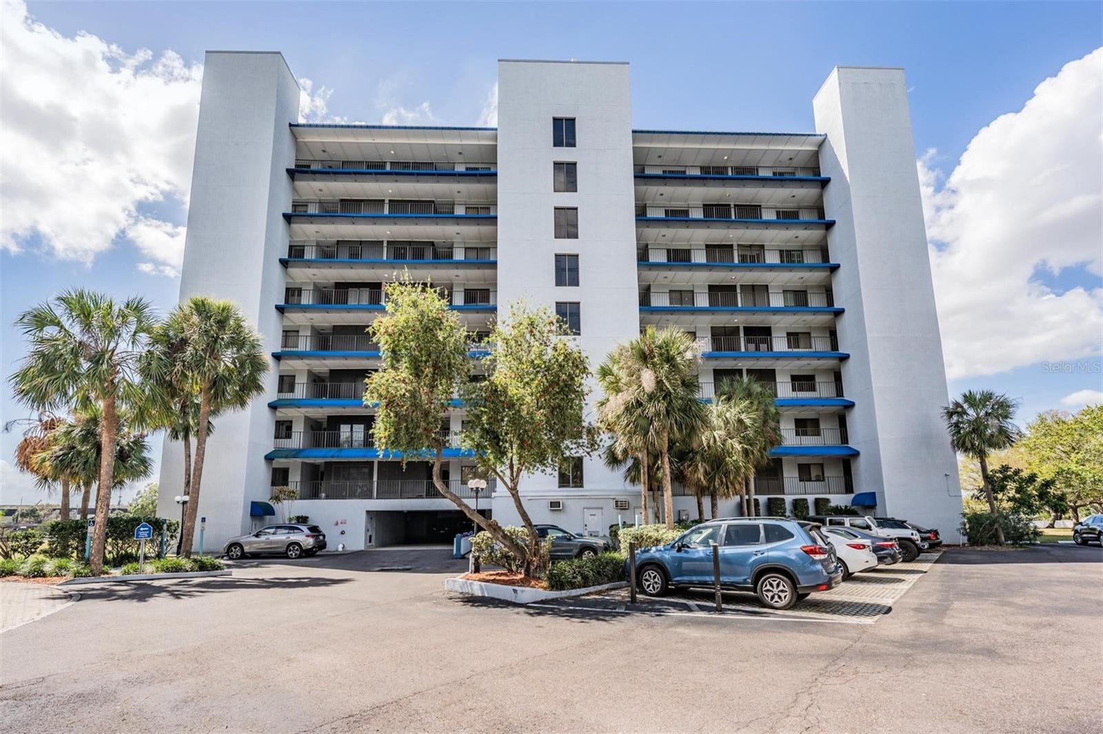 Image 44 of 49 For 2780 Riverside Drive 105