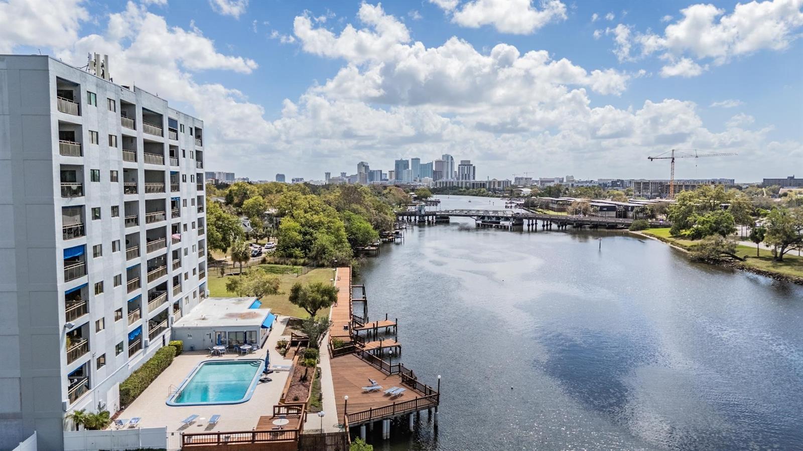 Image 45 of 49 For 2780 Riverside Drive 105