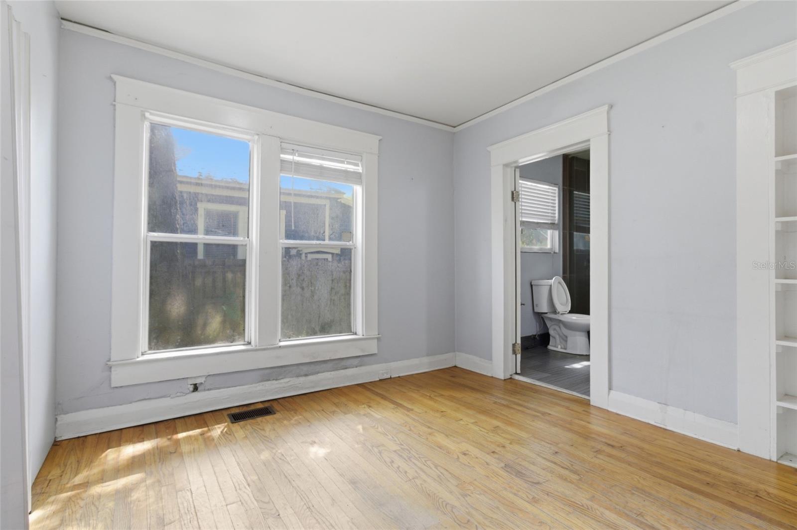 Image 11 of 21 For 917 26th Avenue