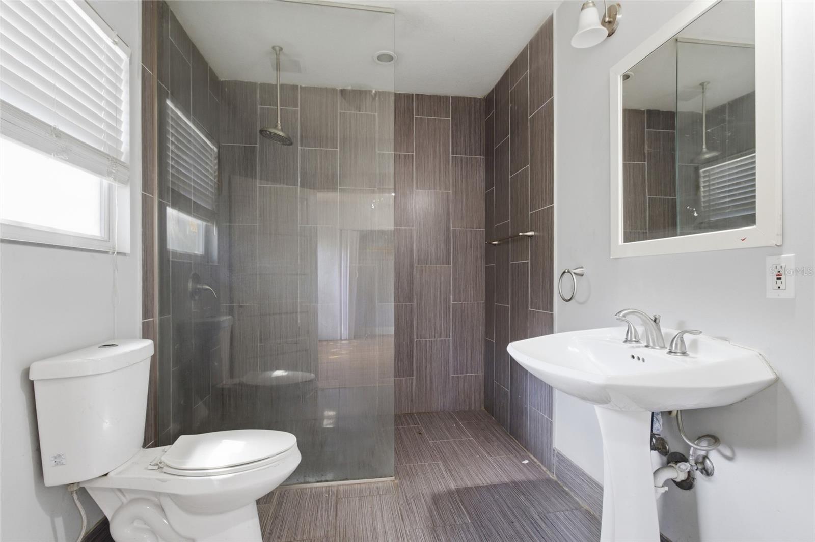 Image 12 of 21 For 917 26th Avenue