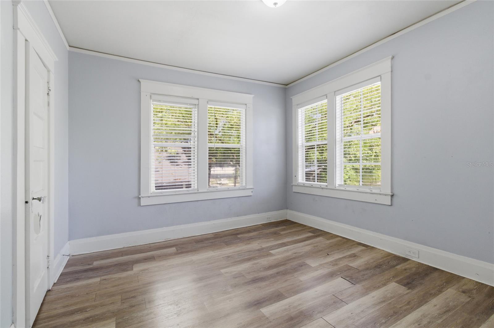 Image 17 of 21 For 917 26th Avenue