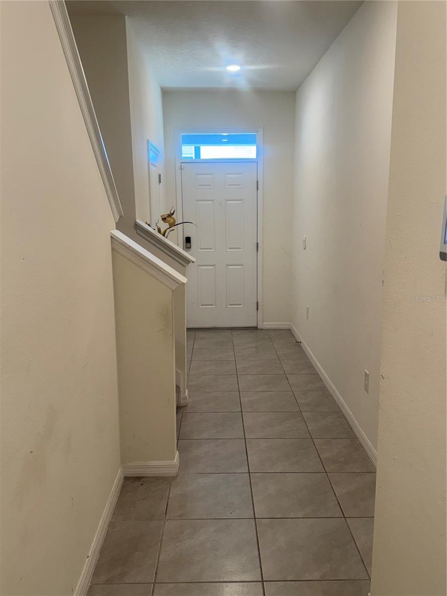 Image 2 of 11 For 33074 Tulip Petal Lane