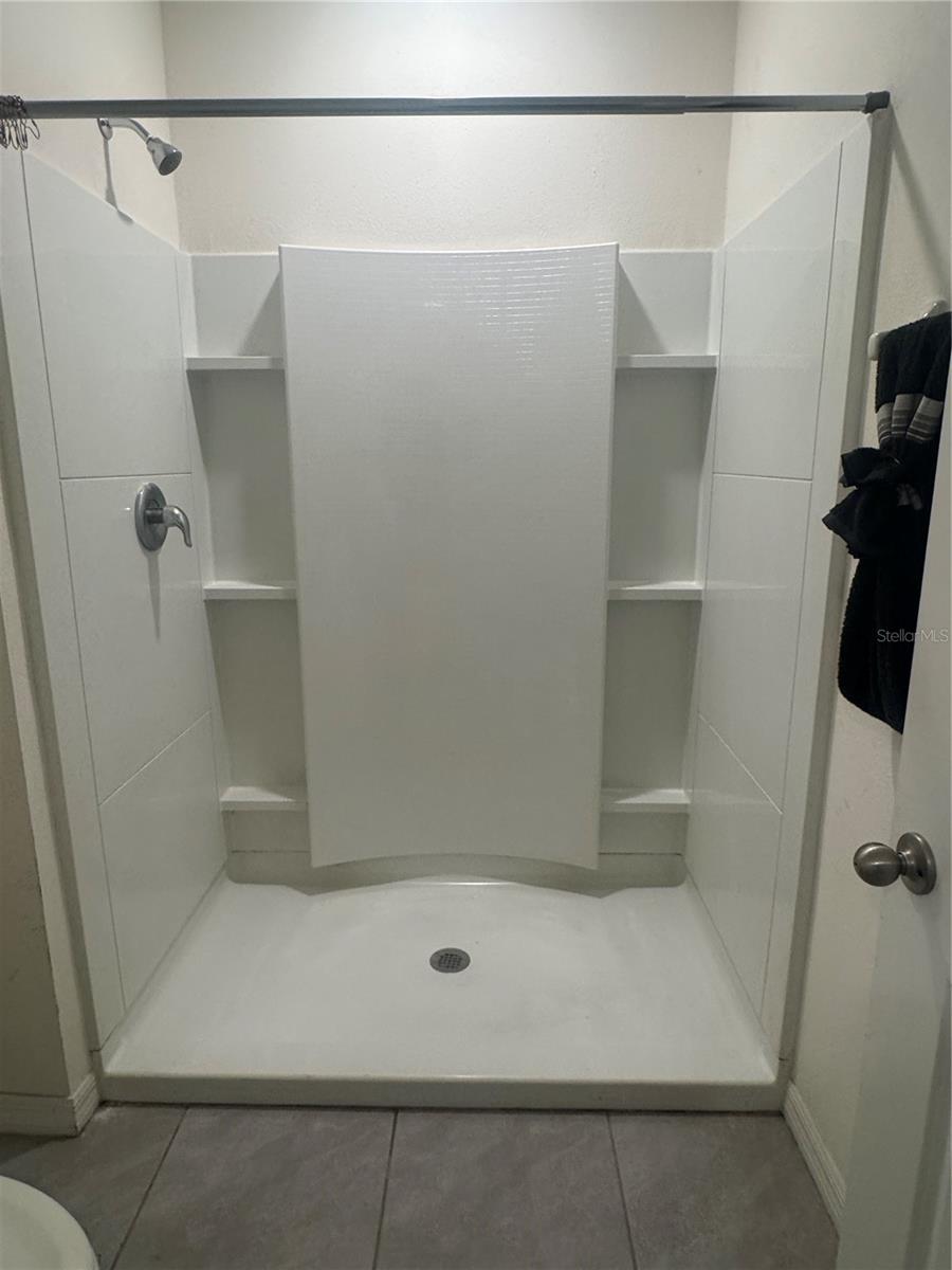 Image 8 of 11 For 33074 Tulip Petal Lane