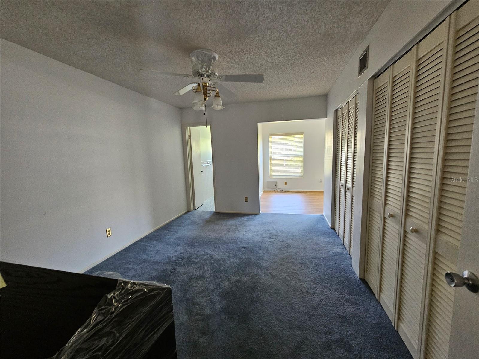 Image 12 of 67 For 2386 Sumatran Way 44