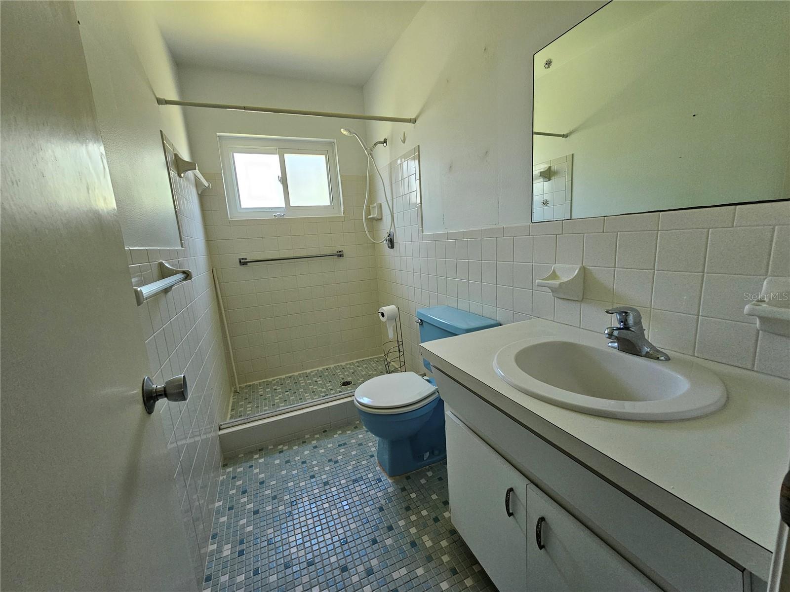 Image 14 of 67 For 2386 Sumatran Way 44