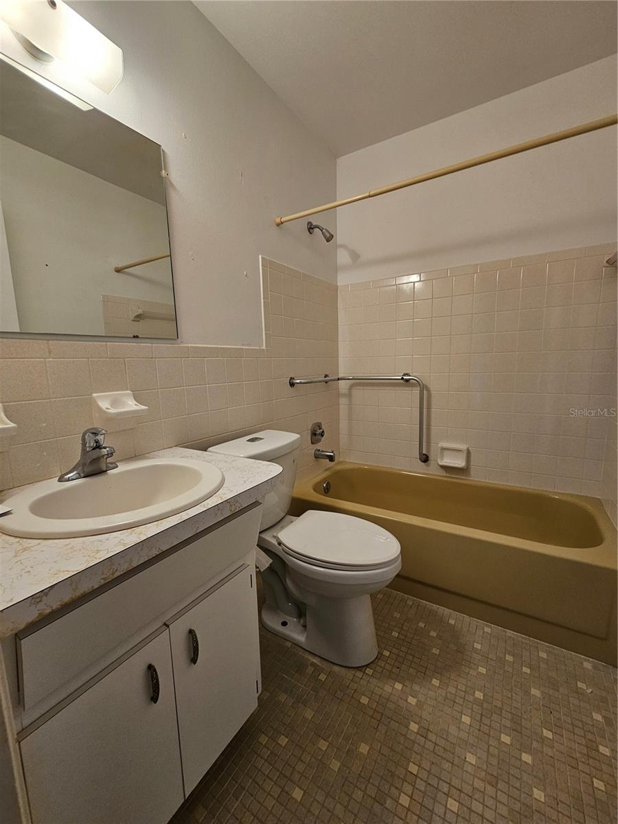 Image 18 of 67 For 2386 Sumatran Way 44