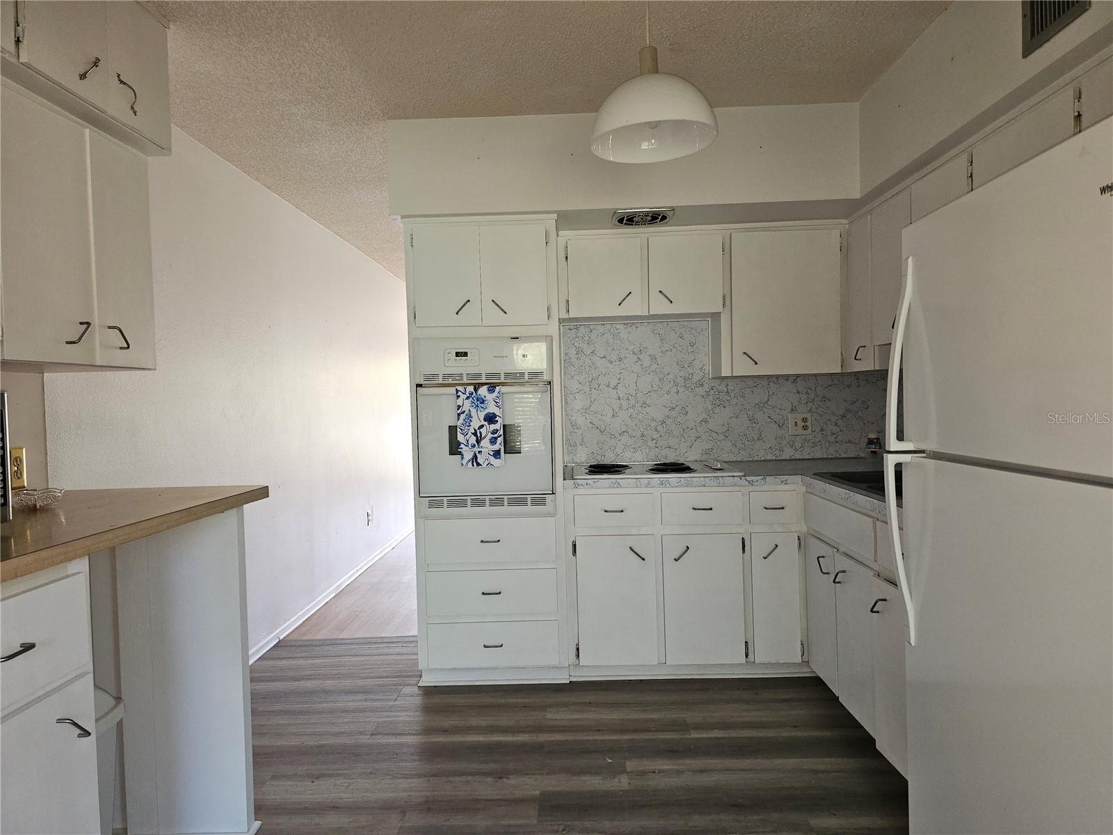 Image 2 of 67 For 2386 Sumatran Way 44