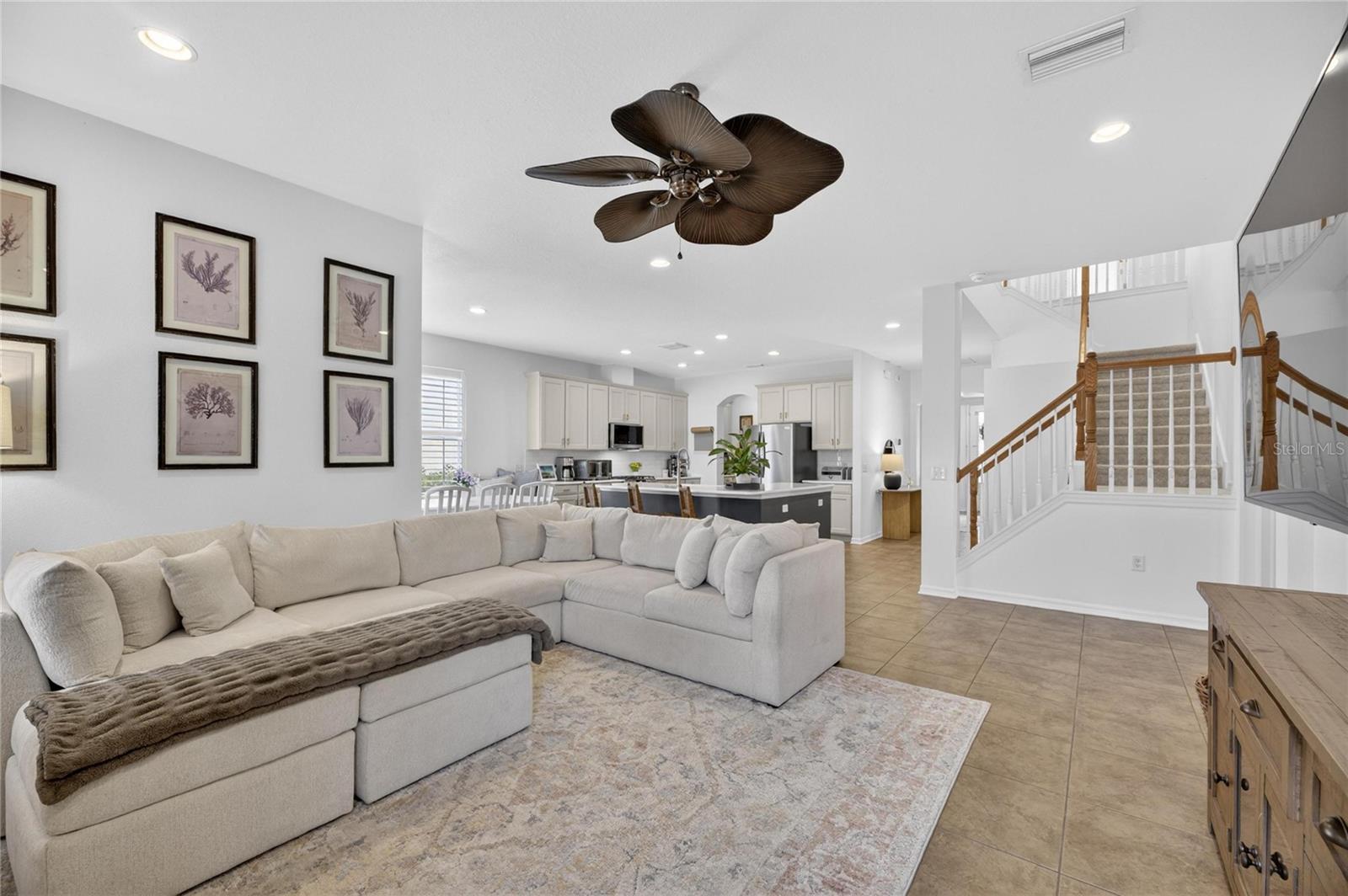 Image 17 of 72 For 8115 Savannah Point Court