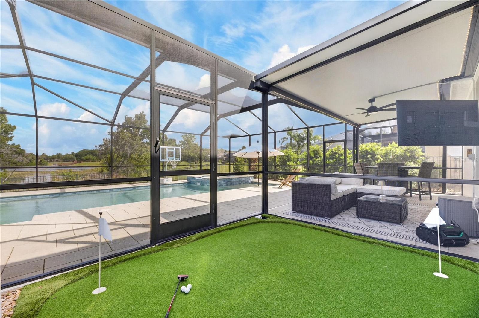 Image 35 of 72 For 8115 Savannah Point Court