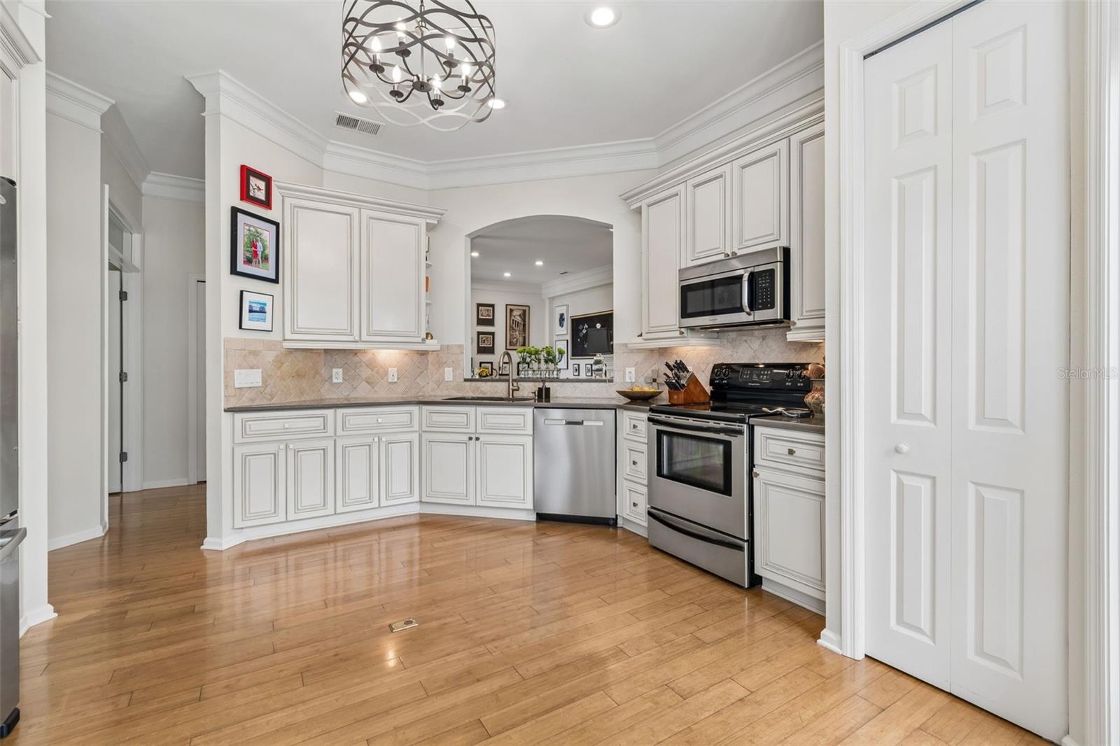 Image 21 of 54 For 3085 Shoal Creek Village Drive