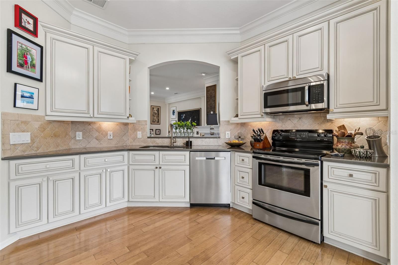 Image 23 of 54 For 3085 Shoal Creek Village Drive