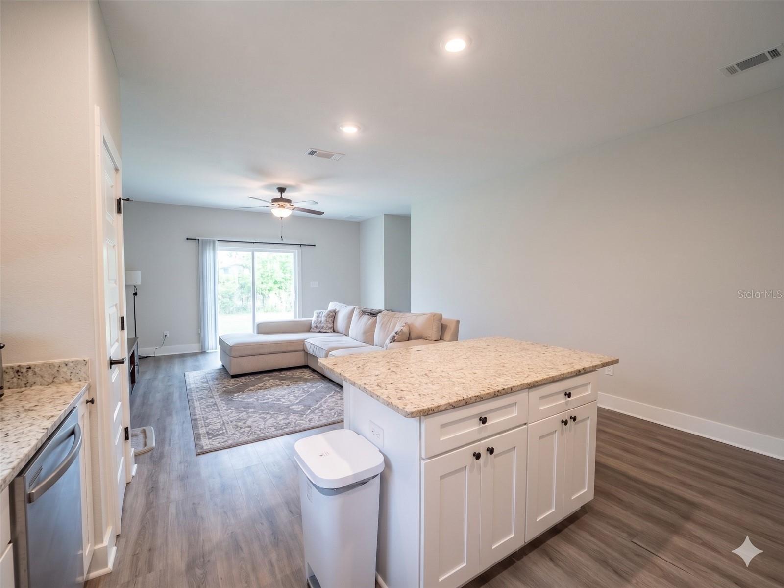 Image 15 of 19 For 3044 7th Avenue
