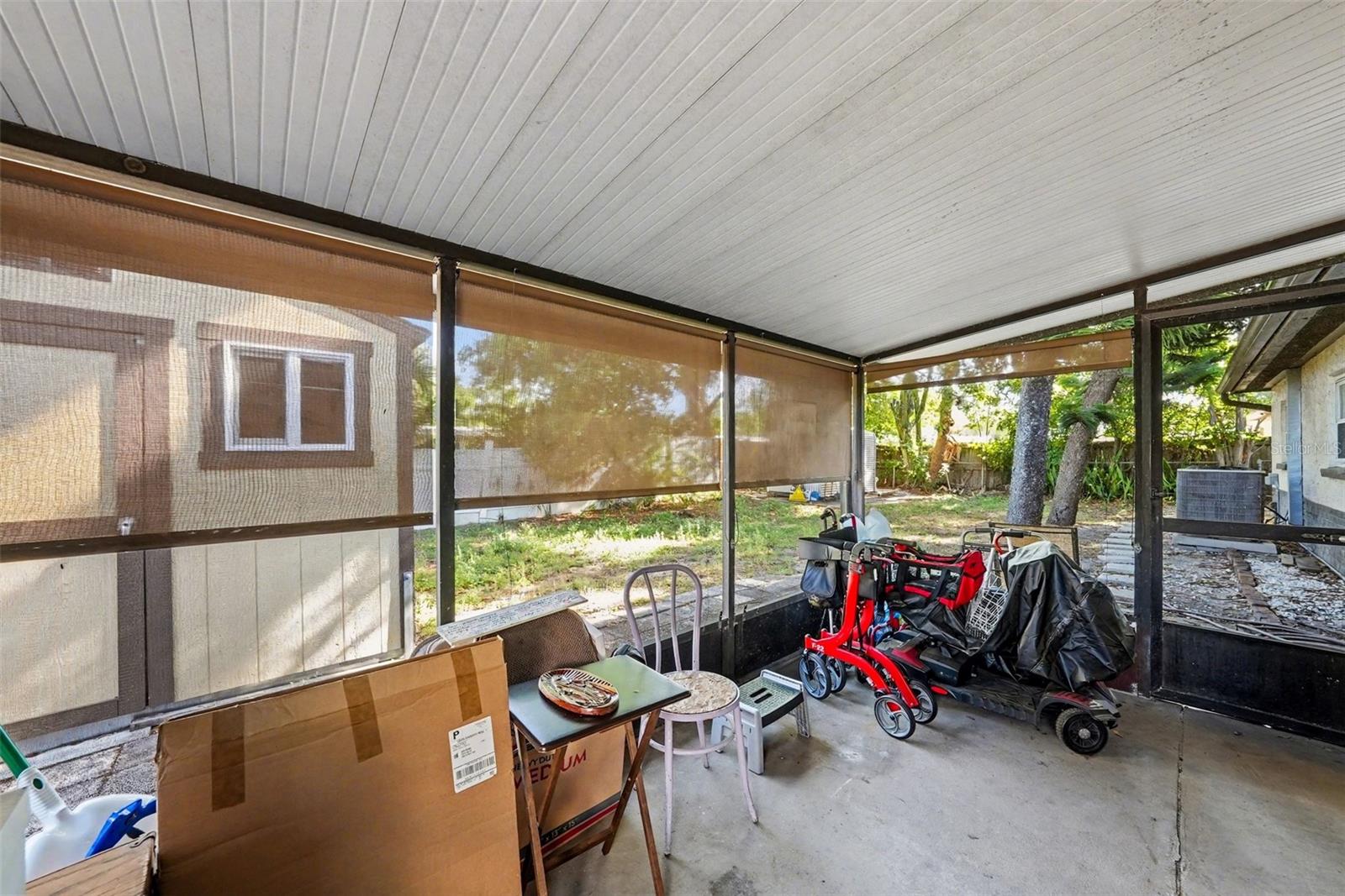 Image 22 of 26 For 4015 Land Avenue 2