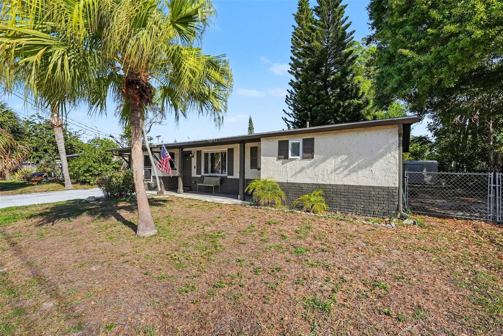 Image 3 of 26 For 4015 Land Avenue 2