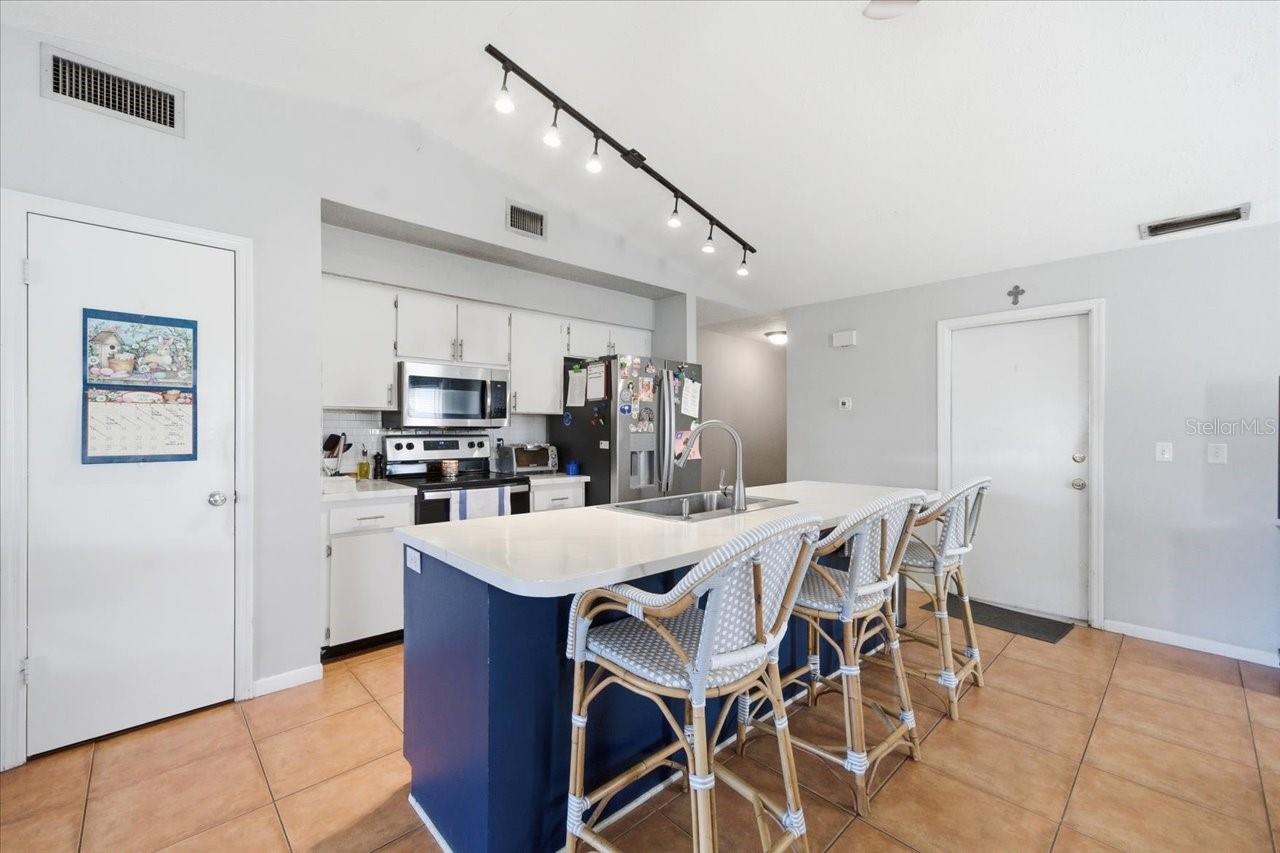 Image 5 of 32 For 5405 Stork Court