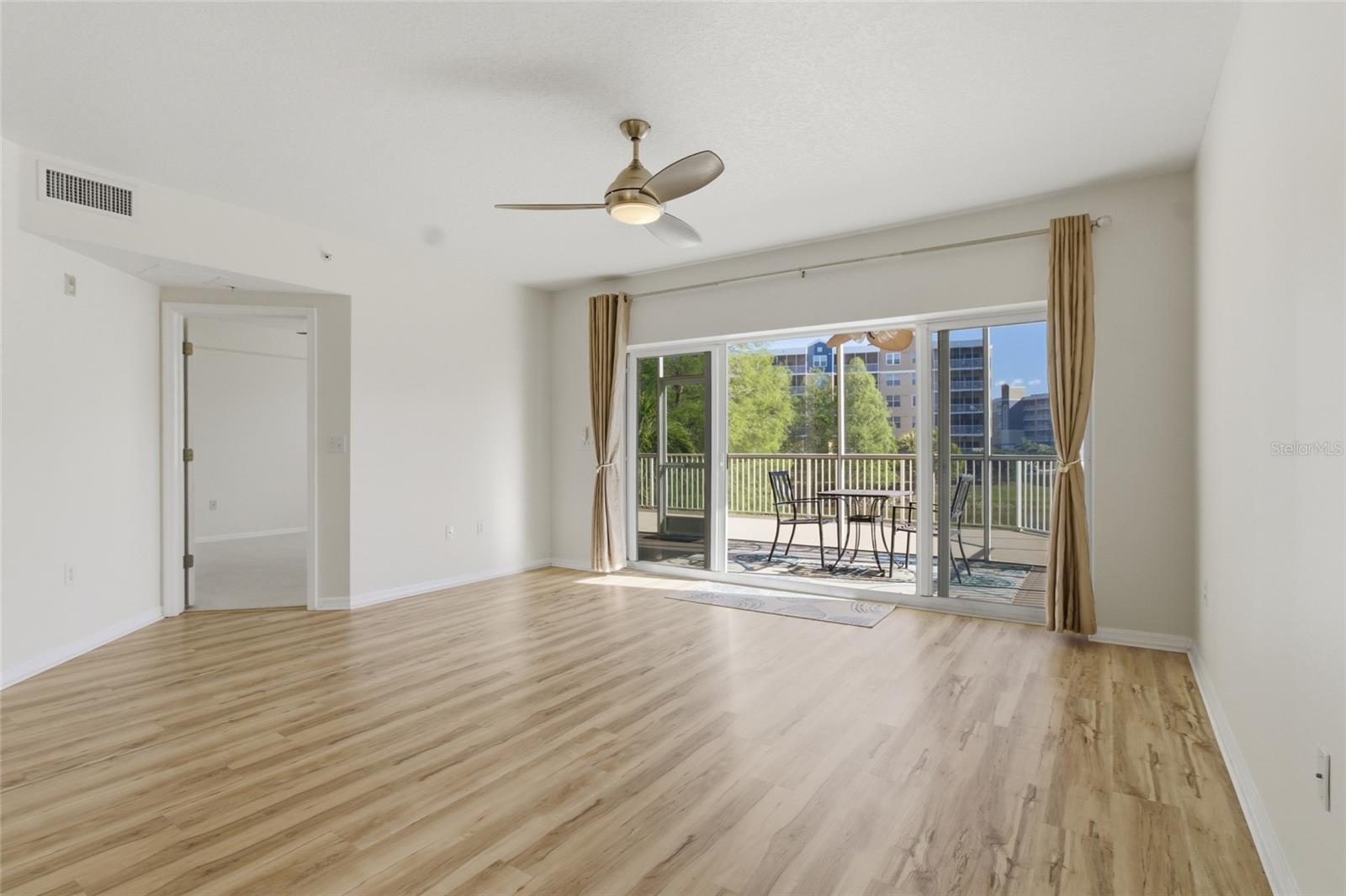 Image 13 of 37 For 960 Starkey Road 3106