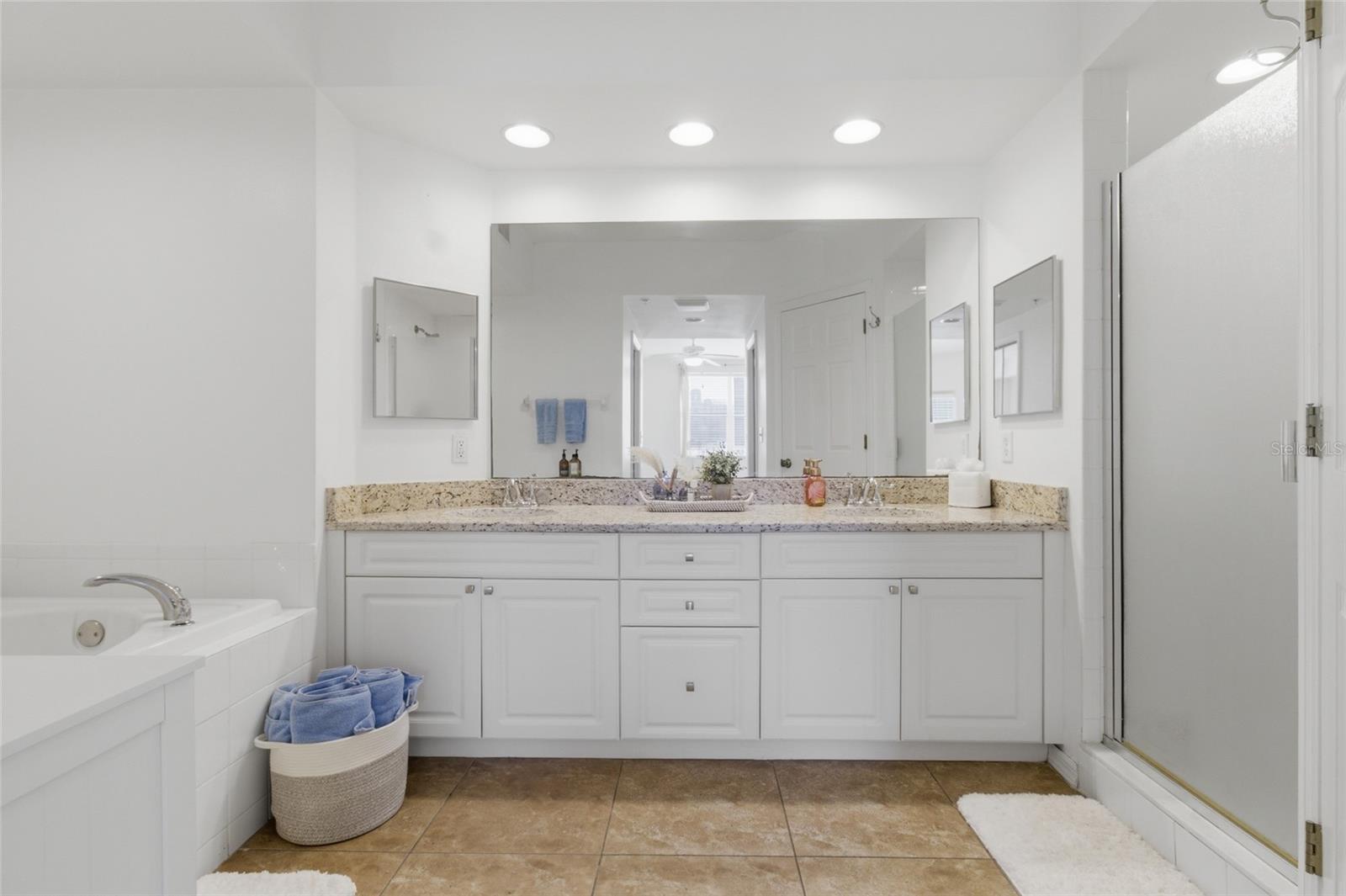 Image 21 of 37 For 960 Starkey Road 3106