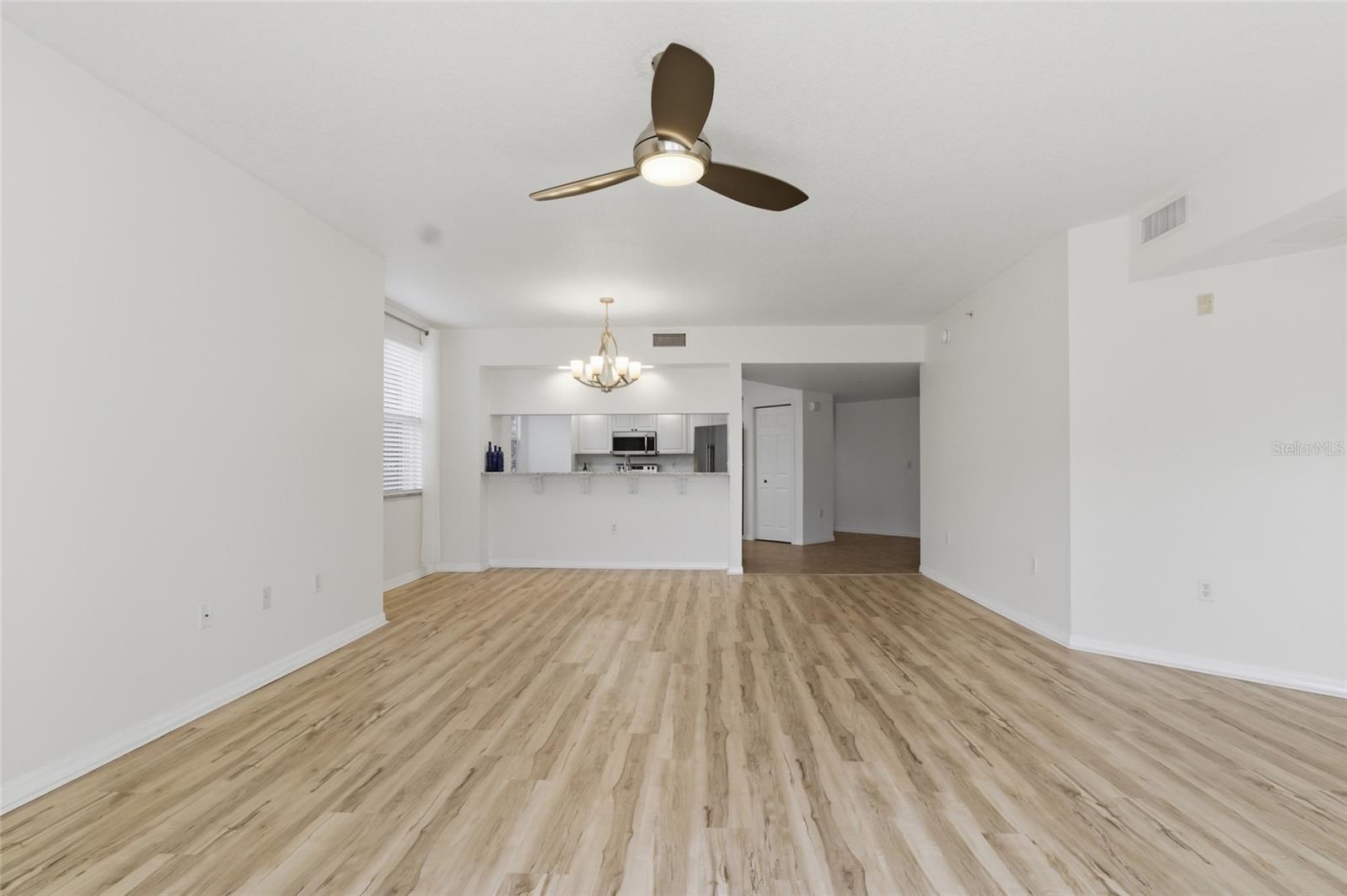 Image 8 of 37 For 960 Starkey Road 3106