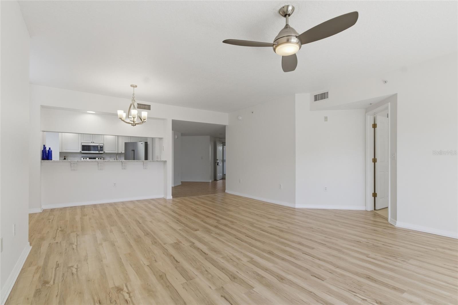 Image 9 of 37 For 960 Starkey Road 3106