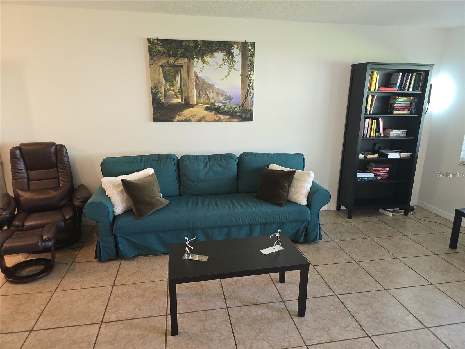 Listing photo id 14 for 5267 81st Street N 5