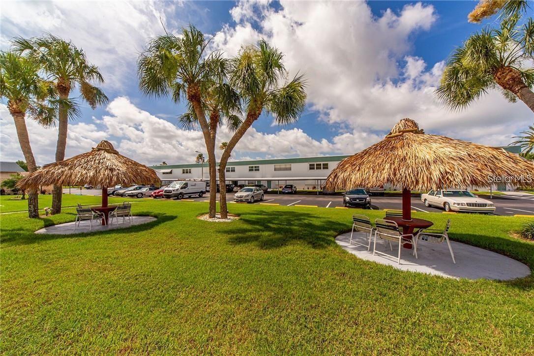 Listing photo id 40 for 5267 81st Street N 5