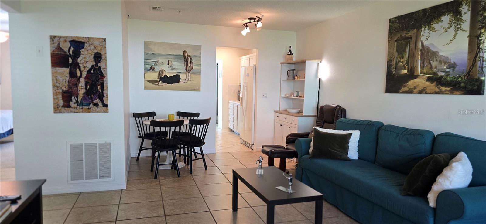 Listing photo id 5 for 5267 81st Street N 5