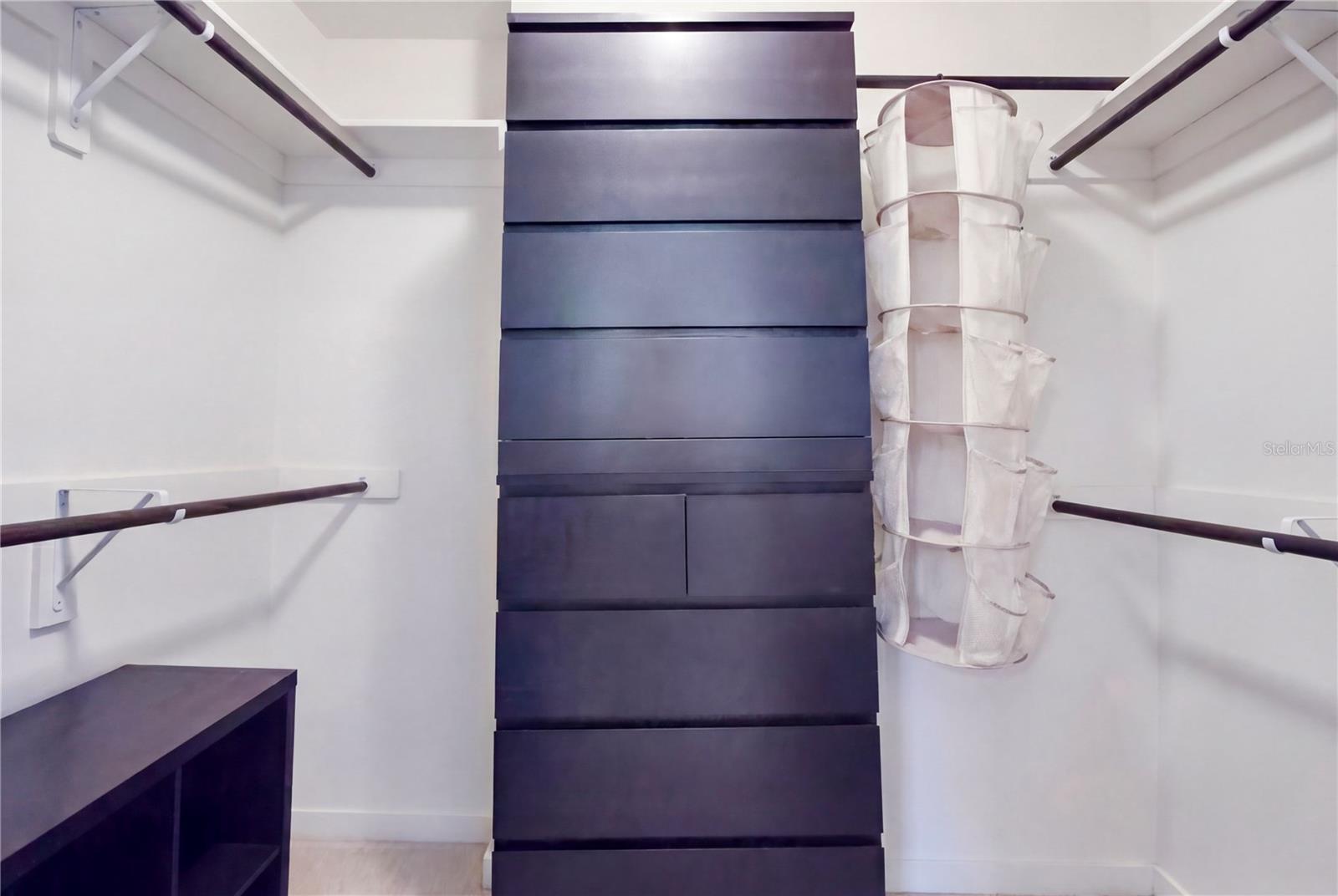 Image 19 of 36 For 2111 River Turia Circle