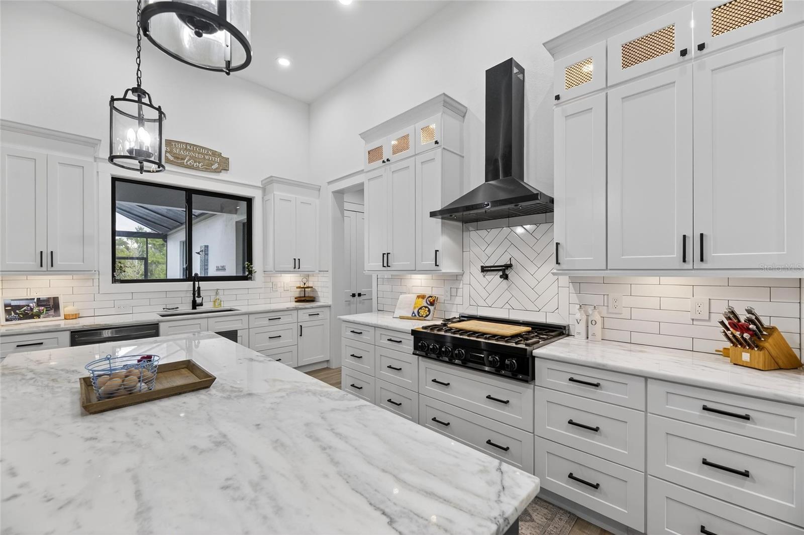 Image 19 of 95 For 16410 Alderman Turner Road