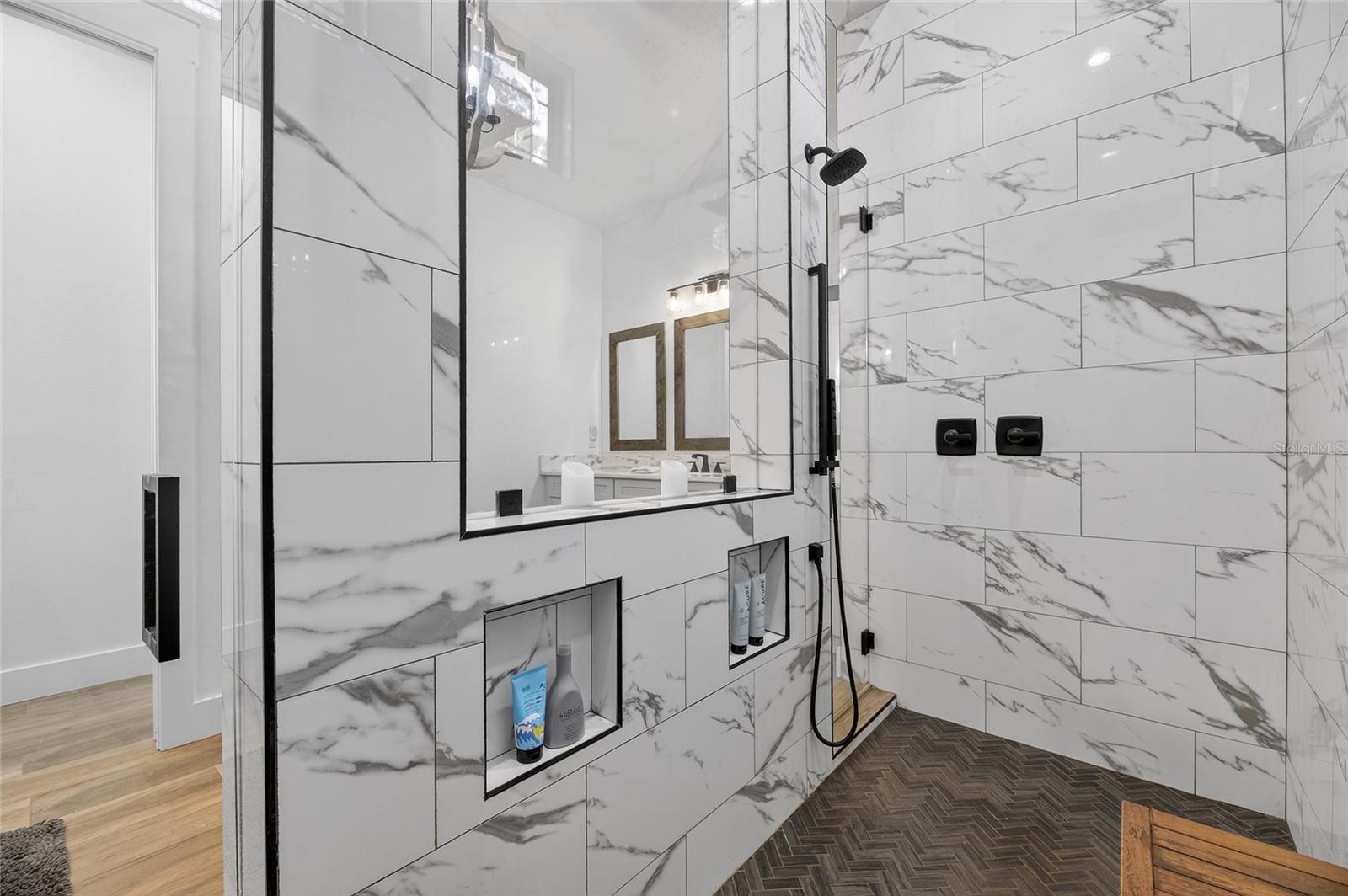 Image 40 of 95 For 16410 Alderman Turner Road