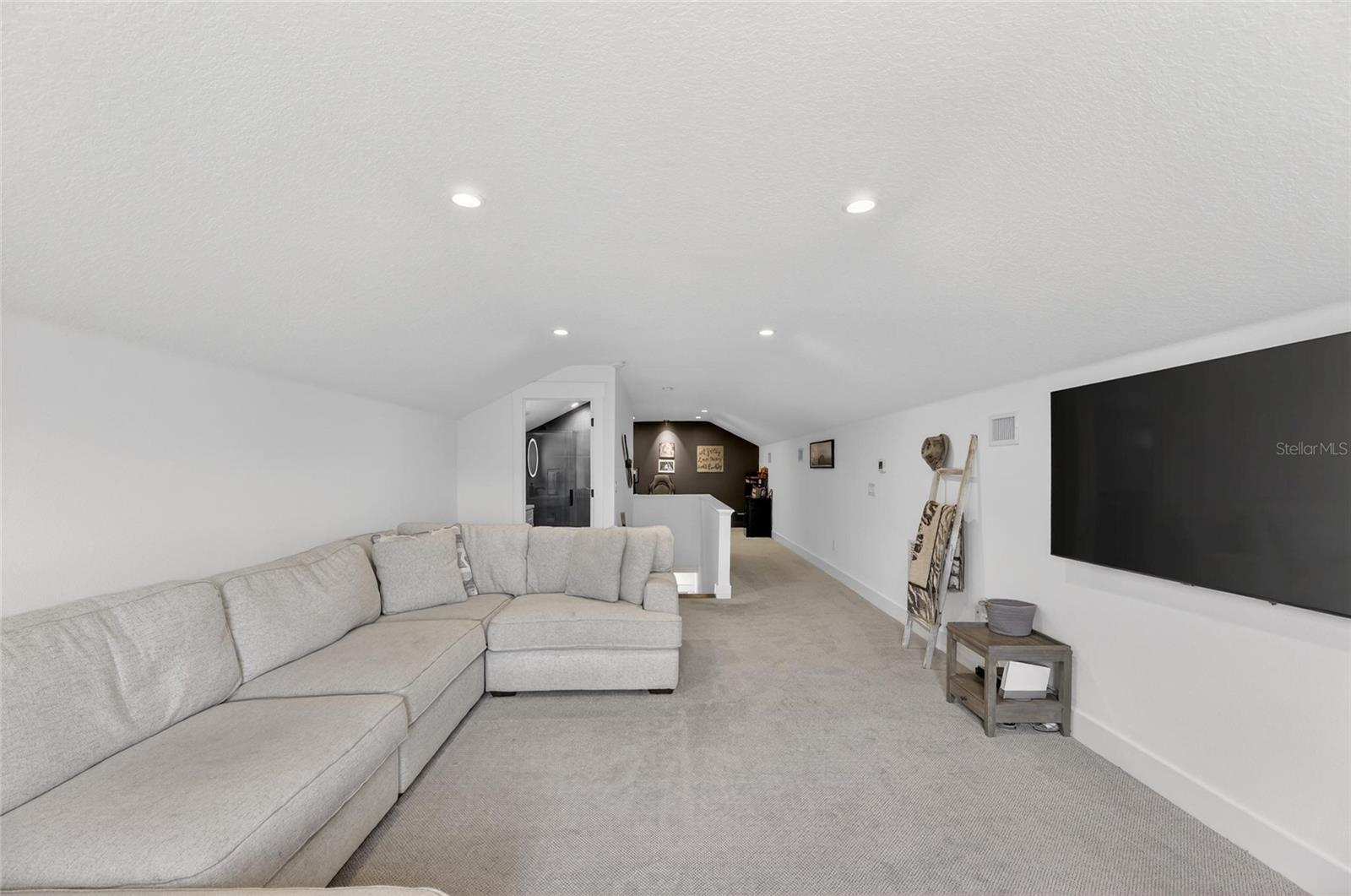 Image 61 of 95 For 16410 Alderman Turner Road