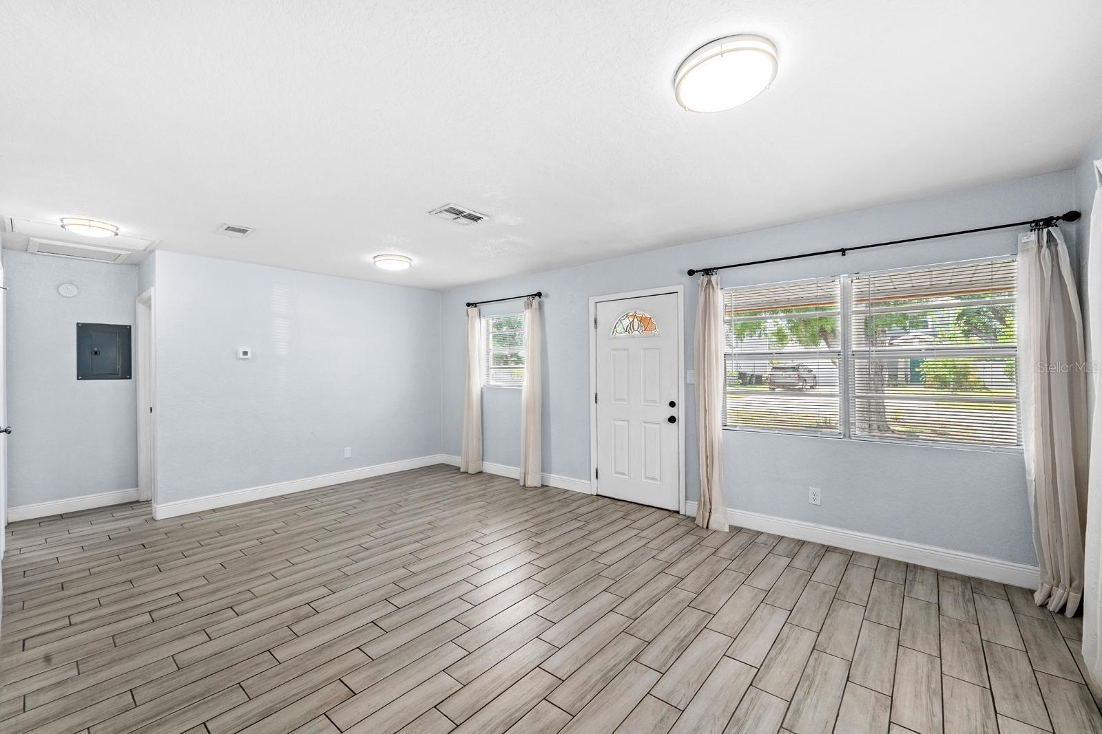 Image 5 of 22 For 3605 Iowa Avenue