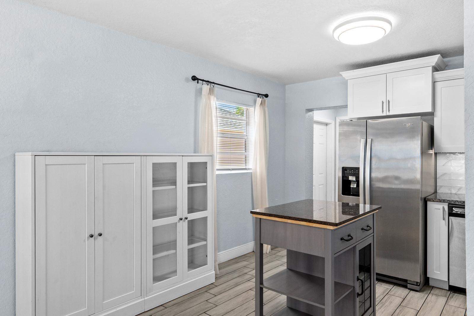 Image 7 of 22 For 3605 Iowa Avenue