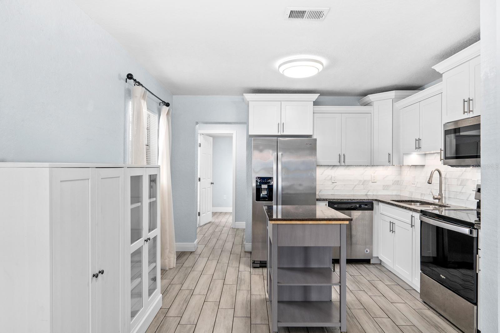 Image 8 of 22 For 3605 Iowa Avenue