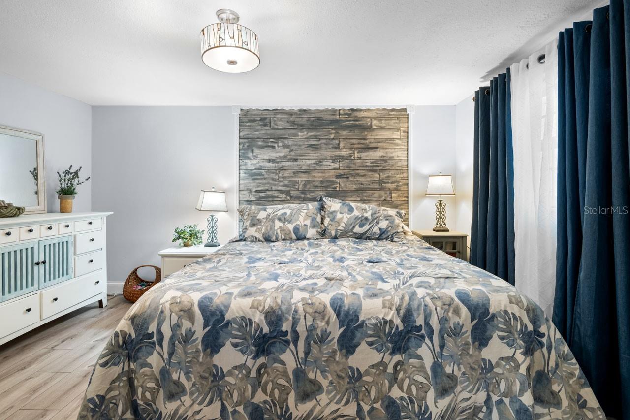 Image 16 of 67 For 107 6th Street Nw