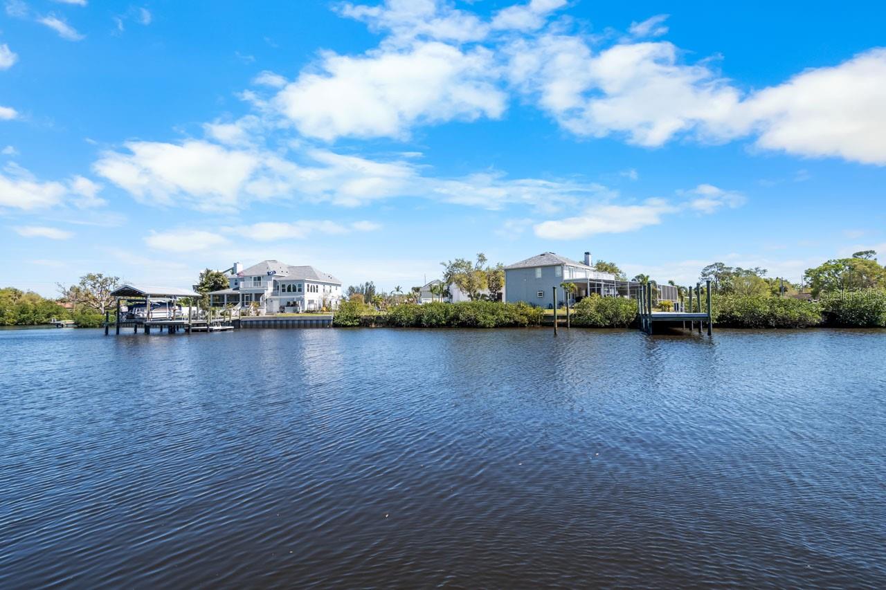 Image 33 of 67 For 107 6th Street Nw