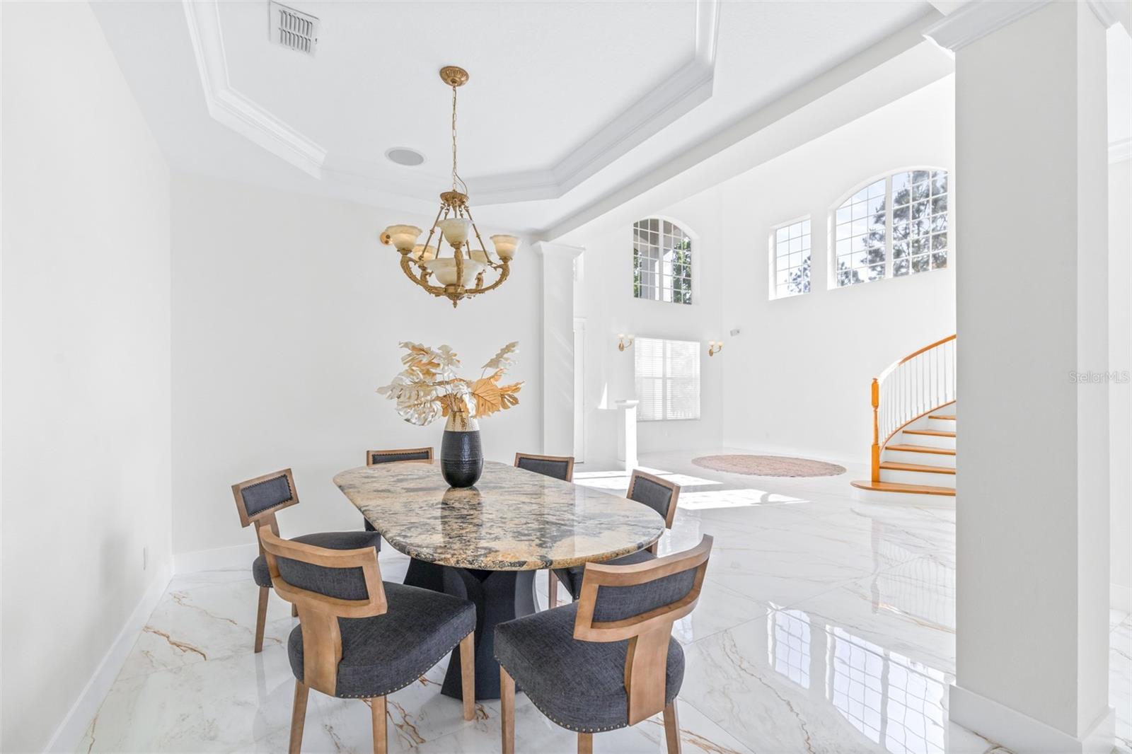 Image 11 of 83 For 10102 Deercliff Drive