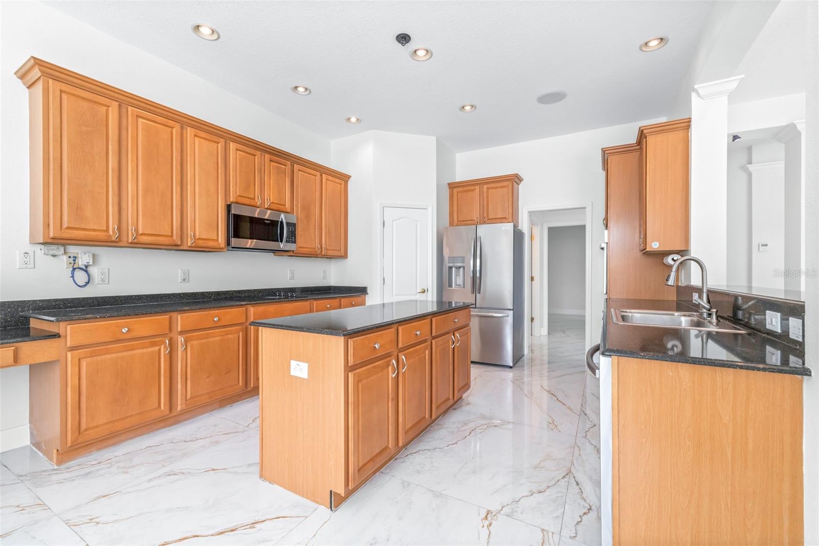 Image 15 of 83 For 10102 Deercliff Drive