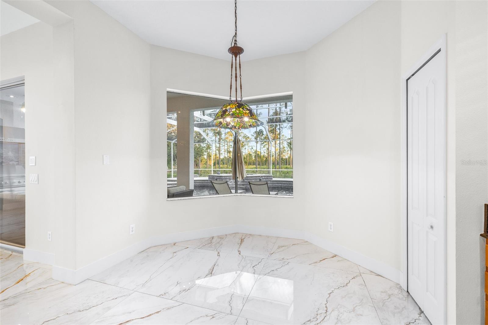 Image 21 of 83 For 10102 Deercliff Drive